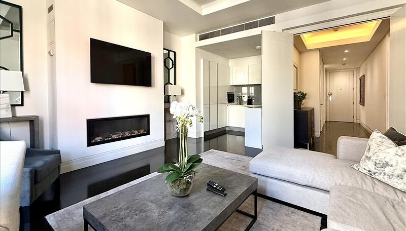 1 bed property in Green Street, London